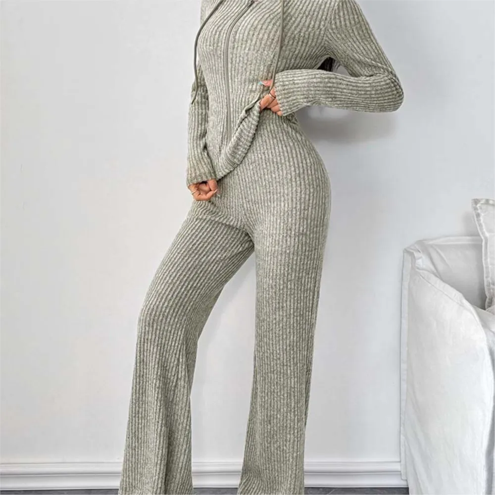 

Новый осенне-зимний модный повседневный комплект, женский кардиган с длинными рукавами и капюшоном + спортивные широкие брюки, комплект из двух предметов, женский 2025