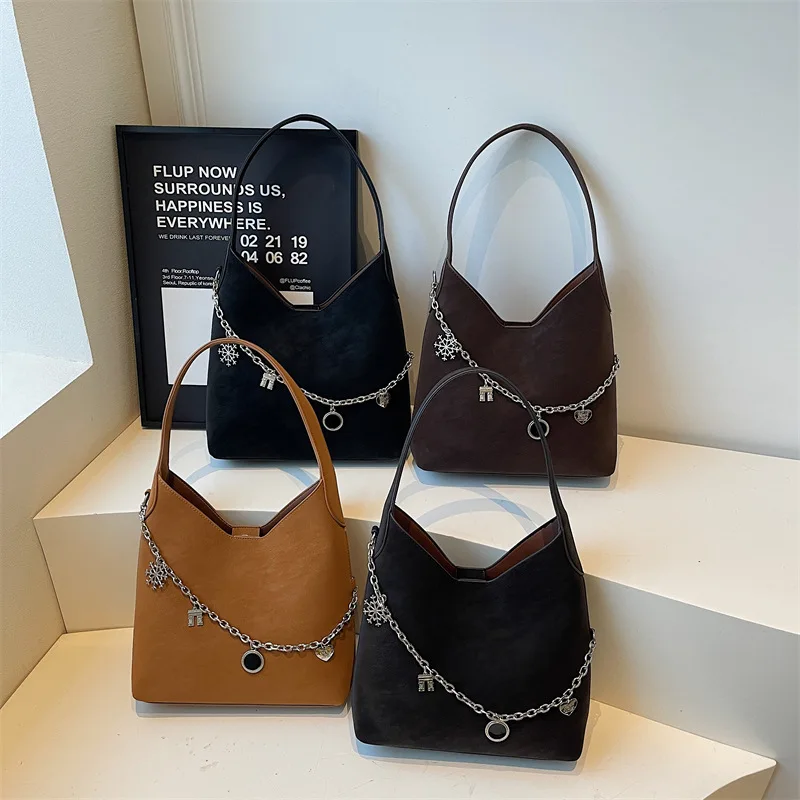 حقيبة تحت الإبط لخريف وشتاء 2025، محفظة حمل بحزام على شكل سلسلة، حقيبة كروس نسائية فاخرة من اليوم إلى الليل، حقيبة ذات مقبض علوي واسعة #4