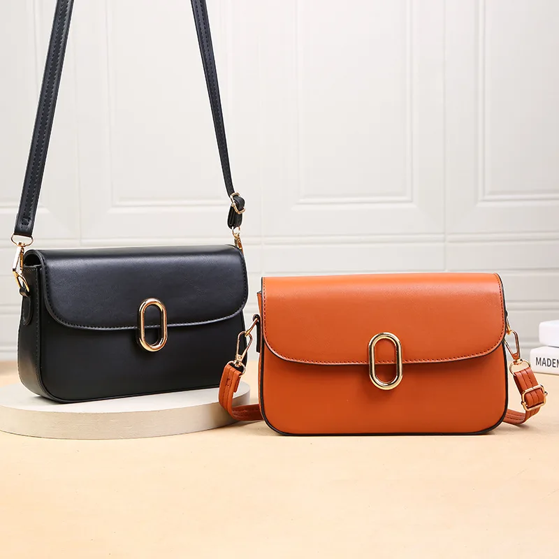 Modne torby na ramię ze skóry PU Koreańskie torby na ramię w jednolitym kolorze dla kobiet Casual Flap Small Square Bags Lady Phone Handbags