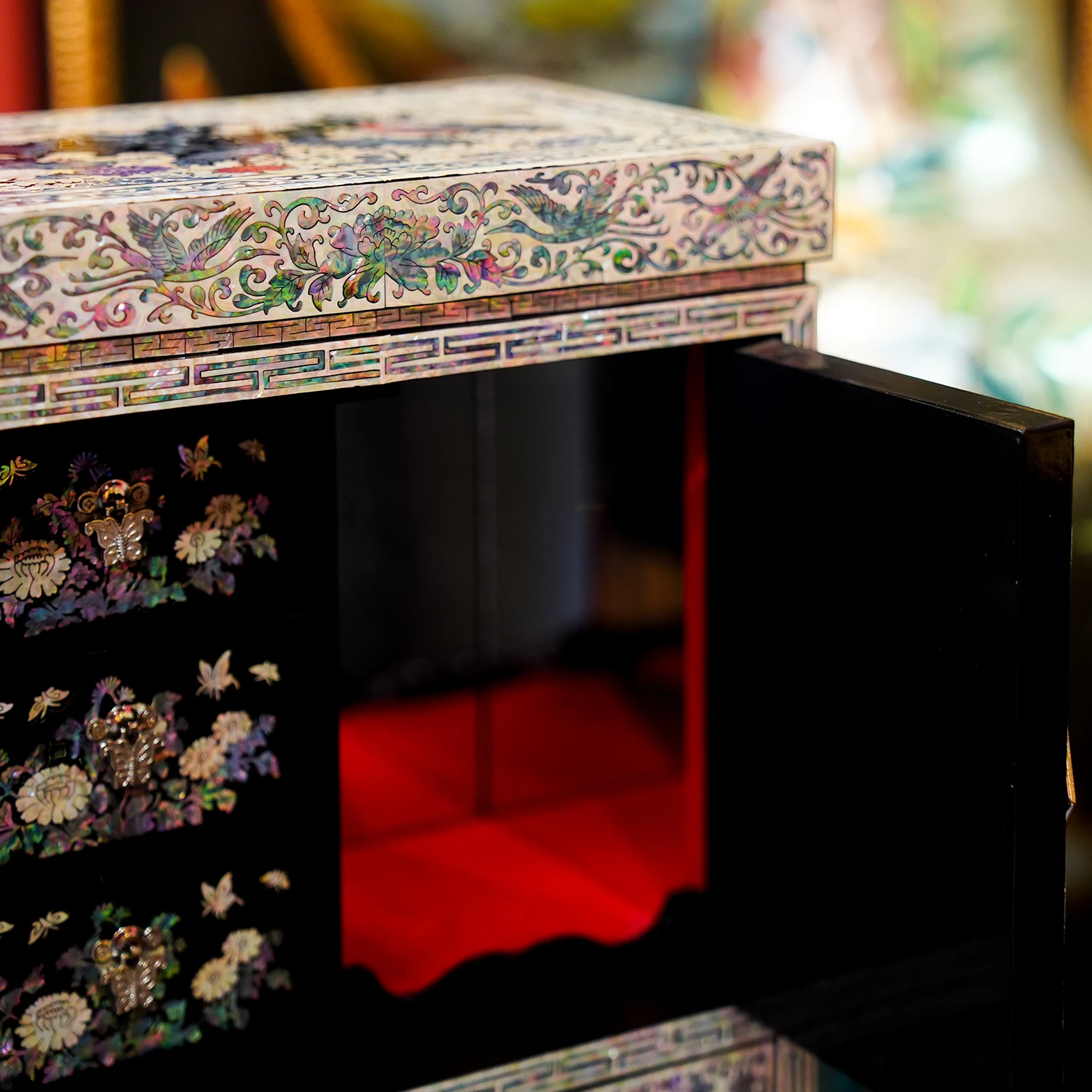 Handmade Dian Lacquer Solid Wood Jewelry Storage Cabinet Jewelry Organizer
