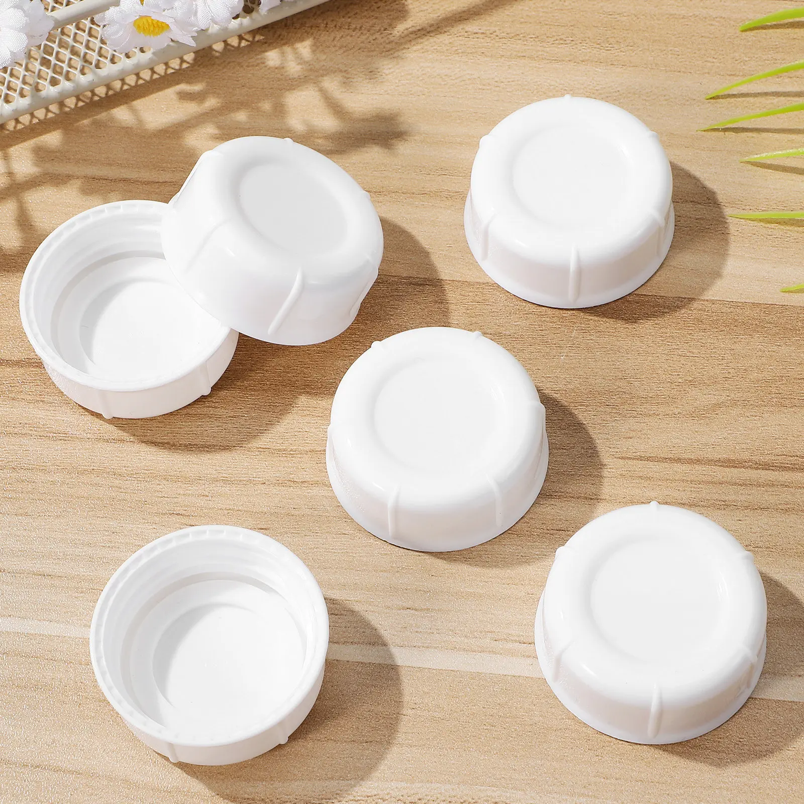 6Pcs Milk Bottle Caps Universal Leak-Proof Plastic Feeding Bottle Lids for Travel Home Daycare Easy Clean Screw-on Cap