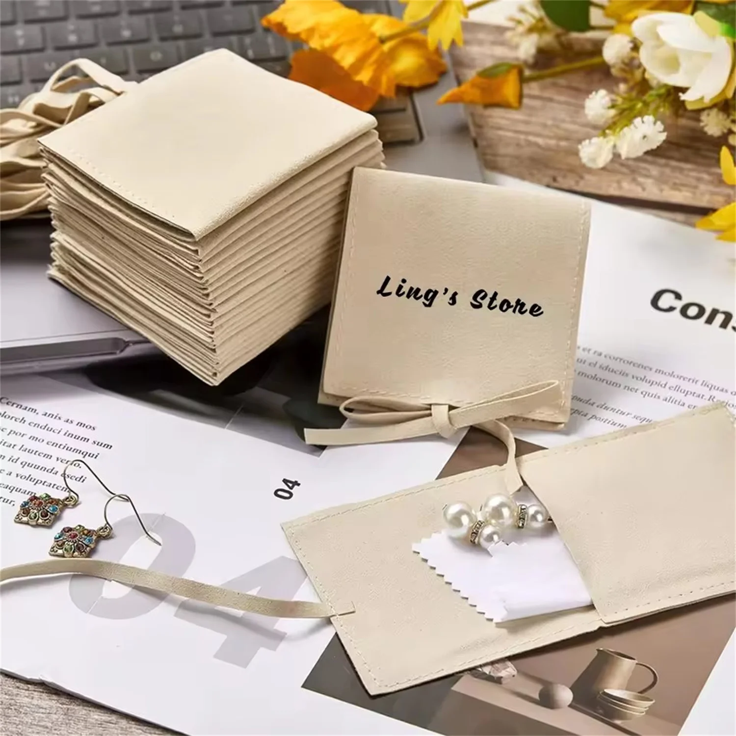 100pcs Personalized 8x8cm Jewelry Microfiber Envelope Bag Earrings Ring Stud Keychain Organizer Pouch with 8x8cm Polishing Cloth