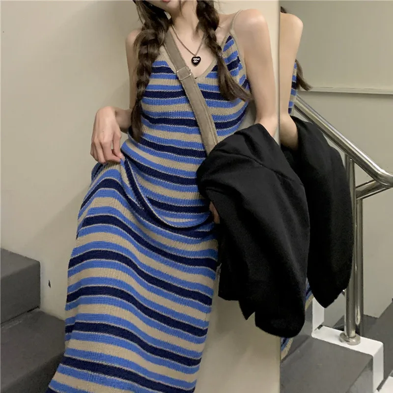 Frauen Striped Vintage Ärmelloses Kleid Koreanische Mode V-ausschnitt Strick Lange Kleider Alle-spiel Weibliche Weiche Harajuku Y2k Vestidos