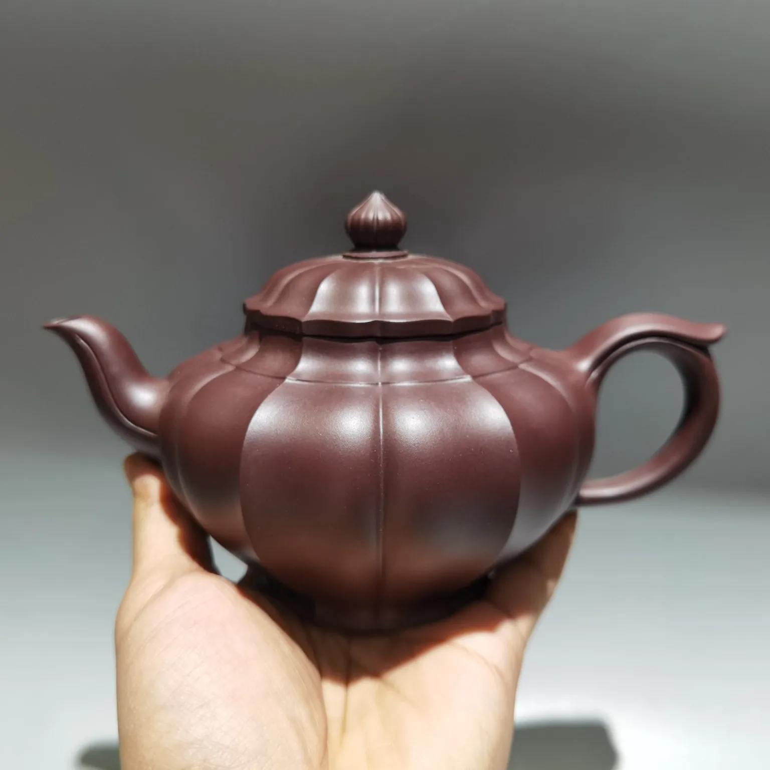 

8"Chinese Yixing Purple clay pot Ribbed Smiling Sakura Pot kettle teapot flagon purple mud Gather fortune Office Ornaments