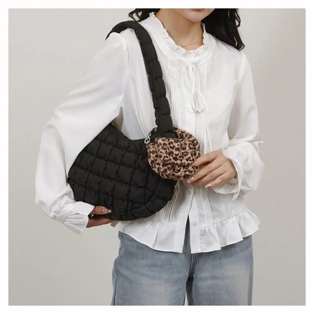 Tragbare Einfarbig Wolke Plissee Geldbörse Mini Handtasche Sling Tasche Anhänger Hängen Koreanischen Stil Geldbörse Lippenstift Kopfhörer Tasche