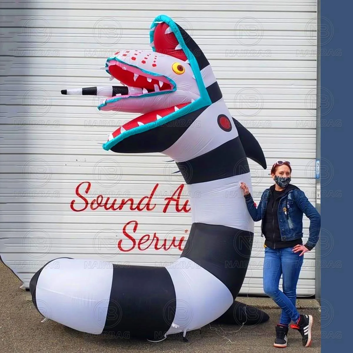 

Giant Inflatable Sandworm of Saturn Groundbreaker Prop Blow Up Cartoon Halloween Party Decoration