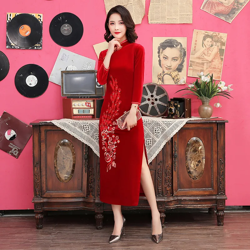 Fluwelen Geborduurde Kralen Lange Cheongsam 2023 Herfst Winter Mid-Mouw Moeder Kleding Slanke Chinese Qipao Jurk Voor Vrouwen