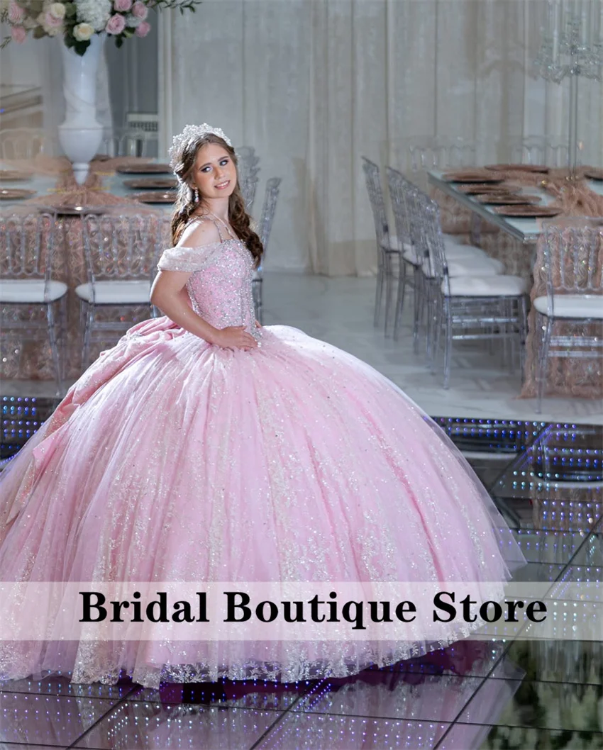 Nuovo arrivo Pink Princess Luxury Quinceanera abiti Bow Straps Crystal Beads Princess Sweet 16 Gowns Vestidos Ball Gown