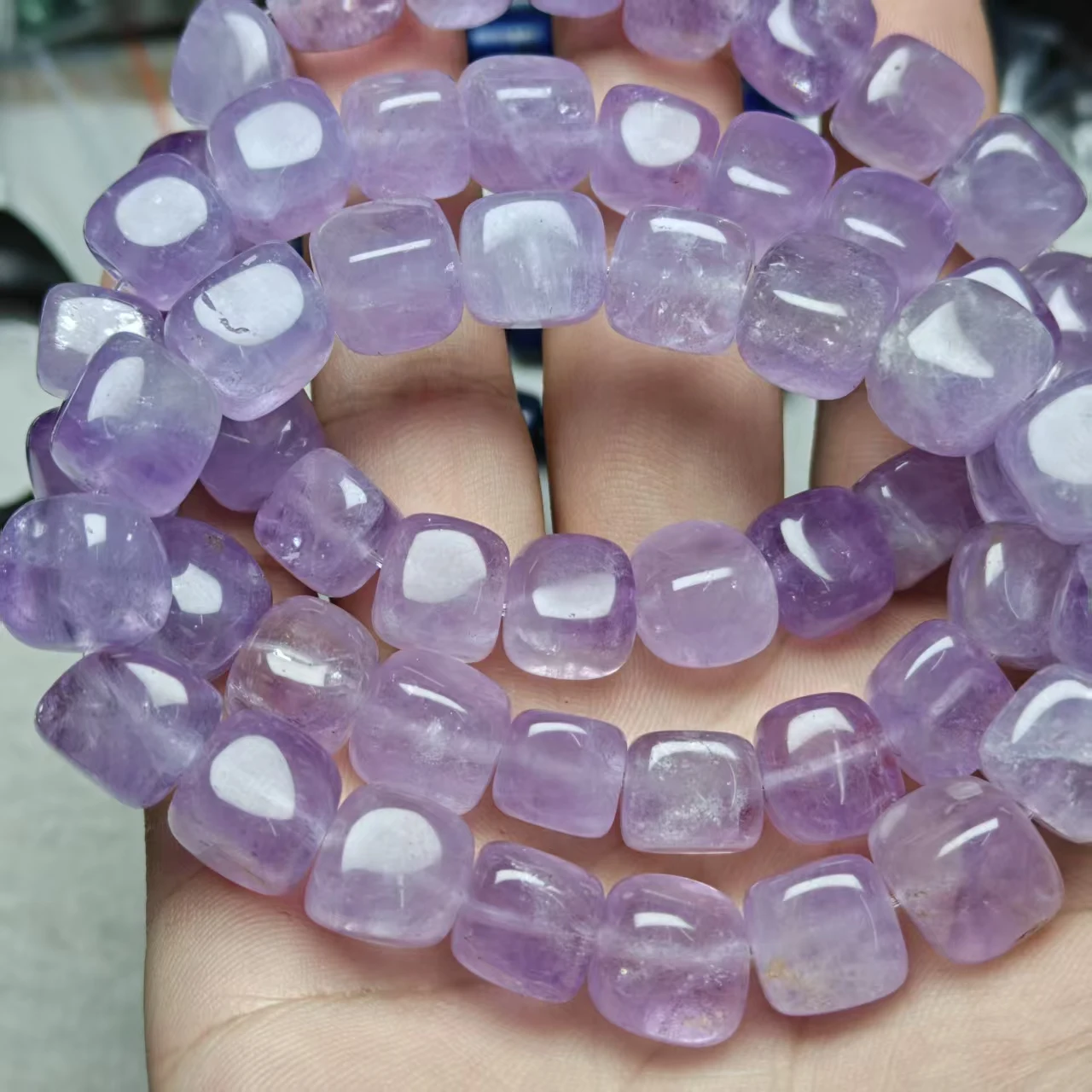 Xingyu Natürlicher A+ Lavendel-Amethyst-Mondquarz, Mysteriöser Edelstein, Unregelmäßiger Würfel, Glatte Lose Armbandperlen, Schmuckgeschenk – Detail 3