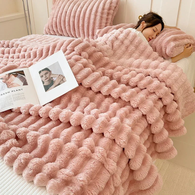 Rabbit Plush Weighted Winter Blanket Soft Throw Blanket for Couch Chunky Knit Faux Fur Bedspreads and Coverlets Bedroom Decor XL