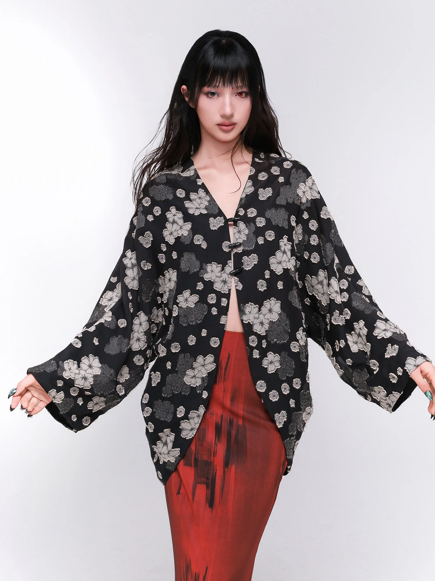 

Original Design k Hiroima Sle Sakura Patterned Cowl Ne irt Loose Fit Polyester Fabric Batwing Sves V-Ne Butto...