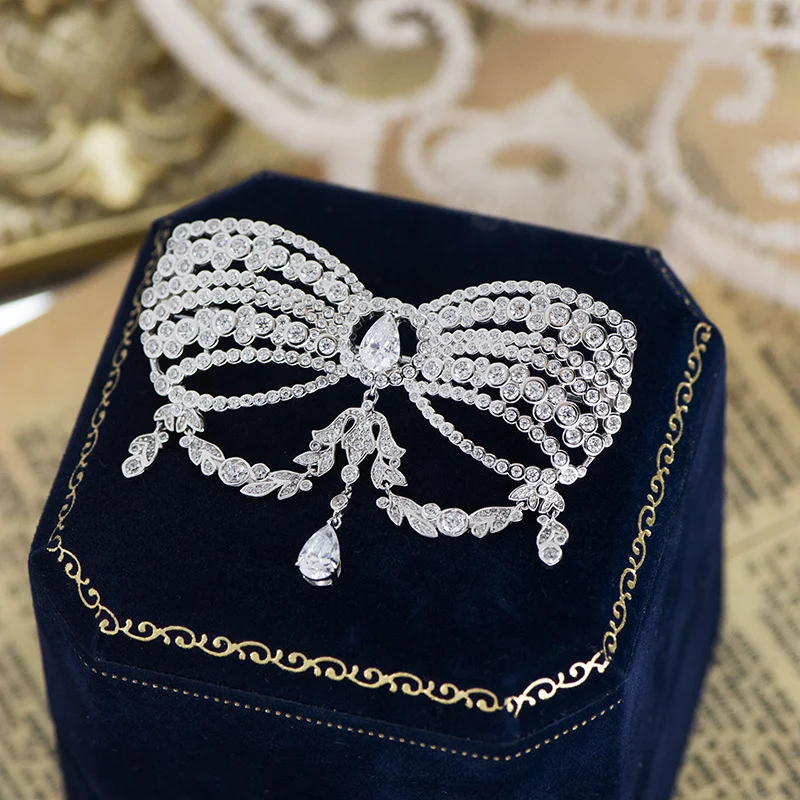 Luxury Detachable Bowknot Crystal Brooch High Quality Elegant Gemstone Sleeve Collar Pin Jewelry for Women Banquet