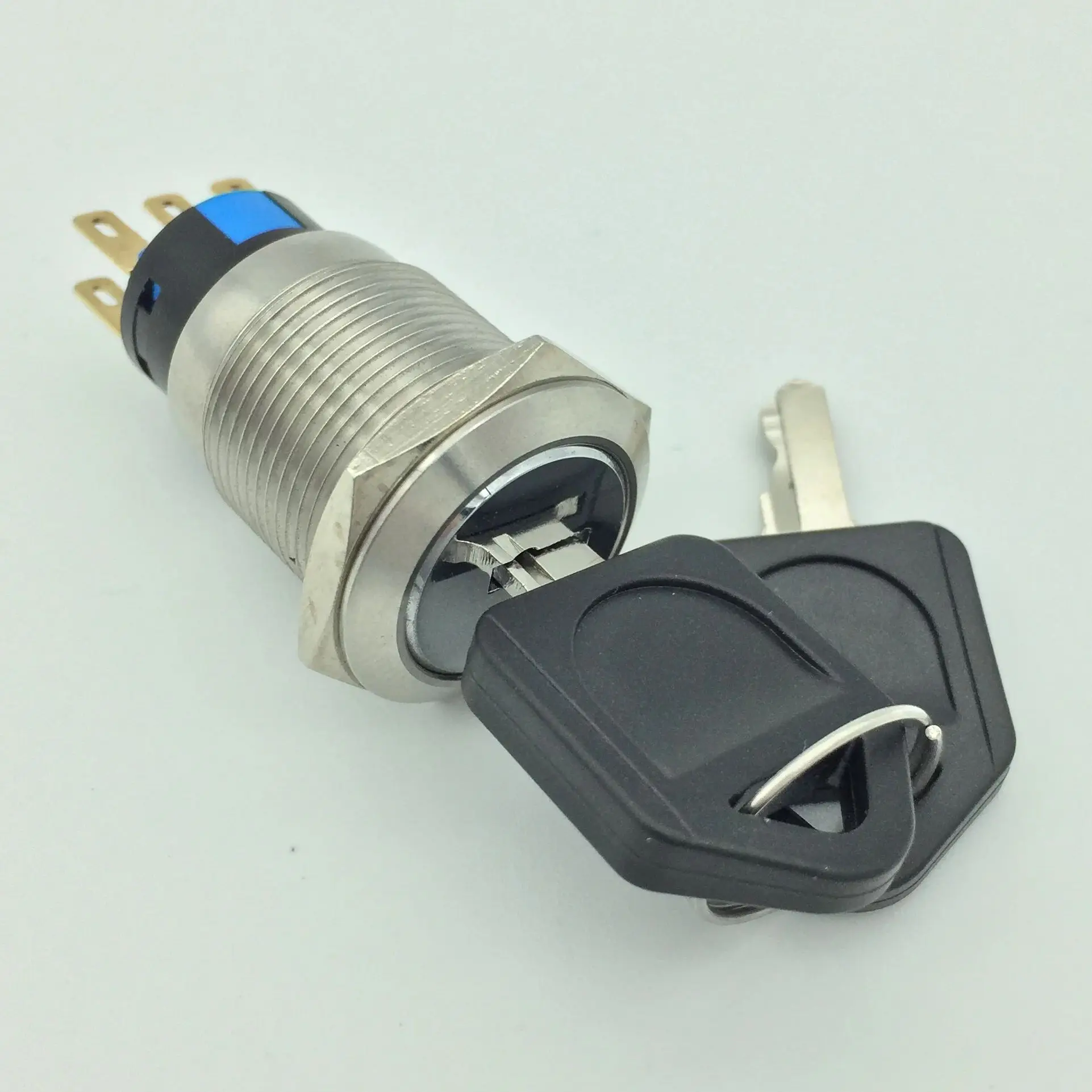 

Zusen 19mm Metal Key Switch 3Positions IP65 Waterproof Fixed Push Button Switch for Electronics