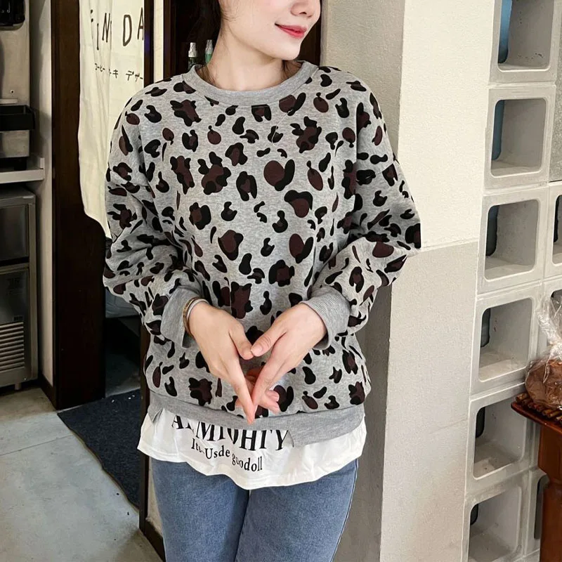 New Autumn/Winter Korean Leopard Pattern Fake Two Piece Plush Round Neck Loose Versatile Slim Long Sleeve Female Student Sweater