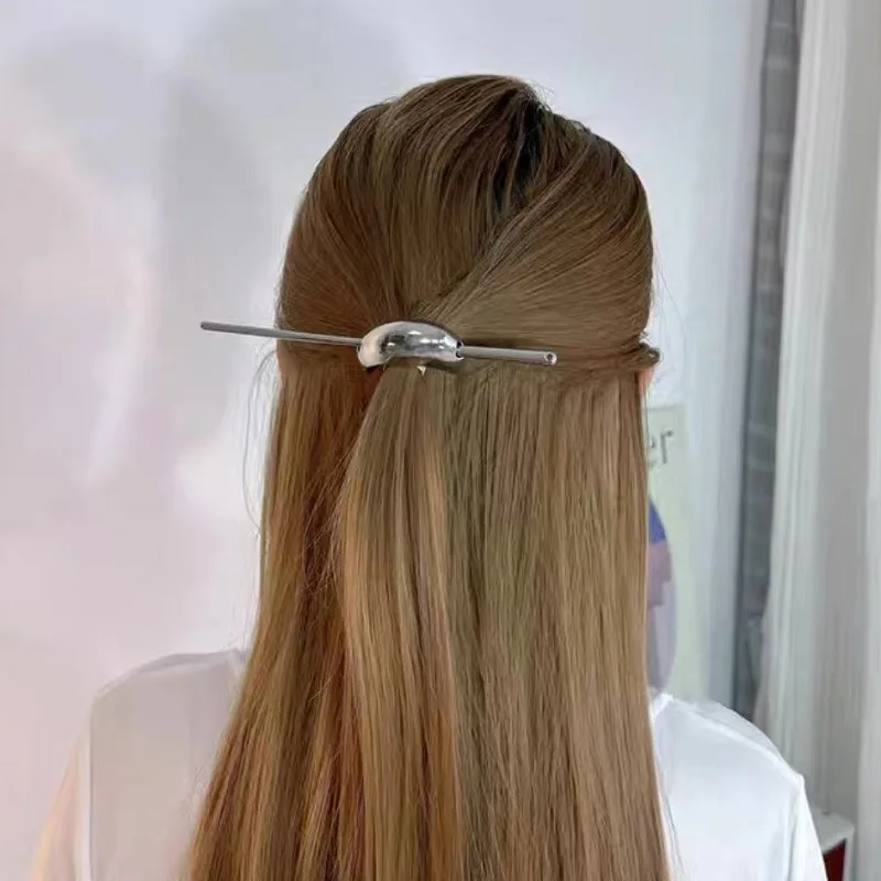1 Stück chinesische silberne gebogene, halbmondförmige Haarnadel für Damen, High-End-Gefühl mit einfachem und stilvollem Haarnadel-Stirnband mit halbem Reißverschluss – Detail 3