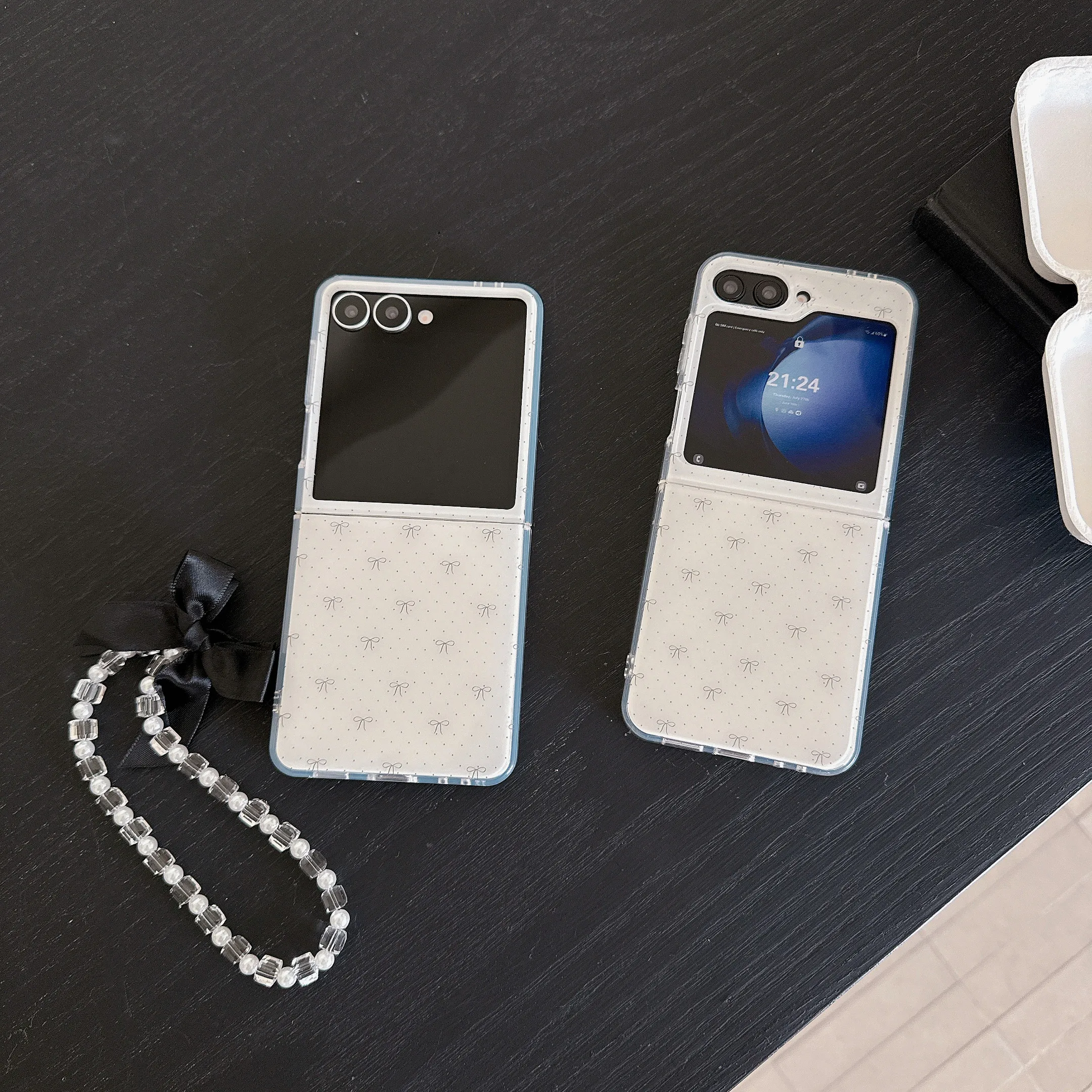 Korean Cute Butterfly Glitter Phone Case For Samsung Z Flip 7 6 5 4 3 With Lanyard Clear Hard Cover For Z Flip6 Flip5 Flip7 Case