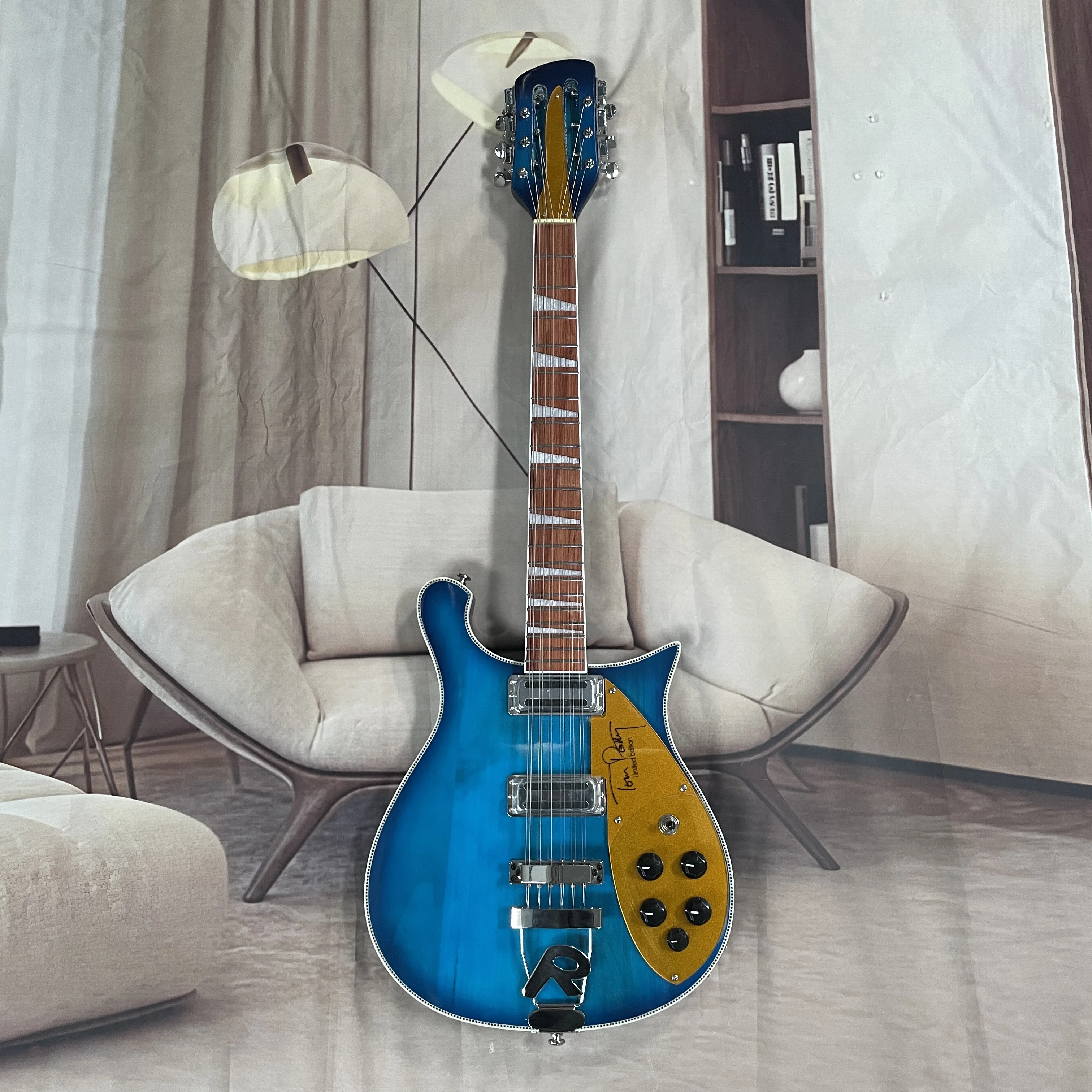 

Электрогитара Blue 12 с теплым звучанием и грифом из палисандра, электрогитара в современном и ретро-стиле.