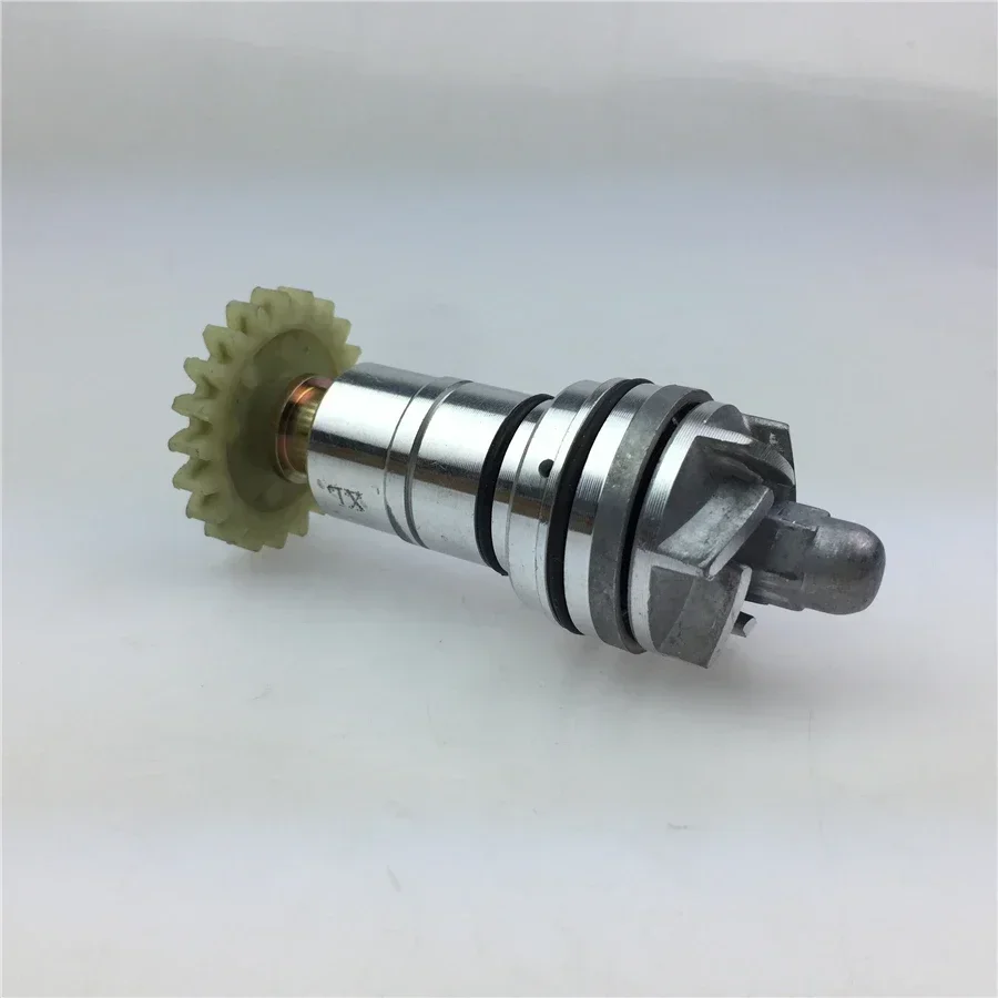 

For Loncin LC200 tricycle CG200 motorcycle engine parts pump assembly