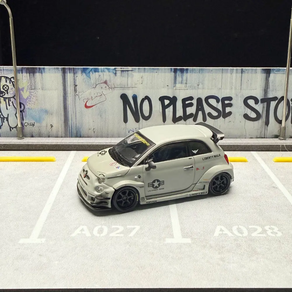 MGT 1/64 LB-WORKS X Abas Works ABARTH 595 Alloy Diecast Model Car Collection Toy Station Vehicle Gift(Without Packaging)