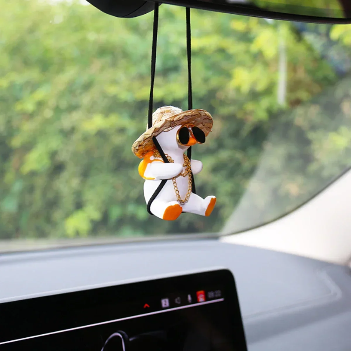 Cute Car Interior Duck Anime Decoration Gypsum Auto Rearview Mirror Pendant for Swing Kawai Car Decoration Accessories