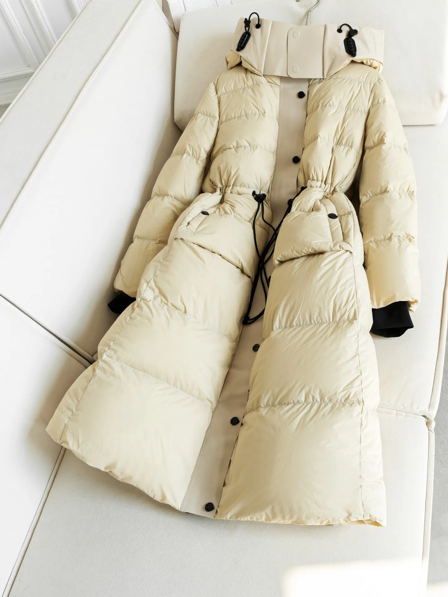 Wintermode donsjack voor dames Warm donsjack met capuchon