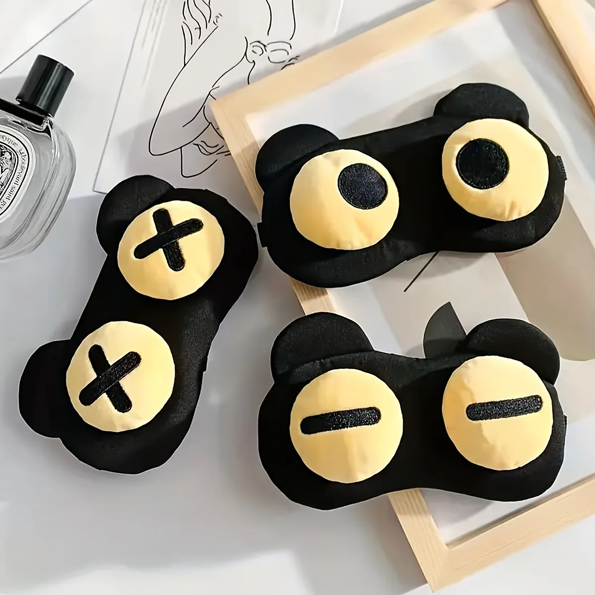 1 Cute Cartoon Bear Eye Mask - Soft polyester fiber blackout sleep mask, adjustable zipper design, yellow and black color scheme, suitable for travel, work, and naps - No batteries required, no ice pack, durable material, a must-have for office workers