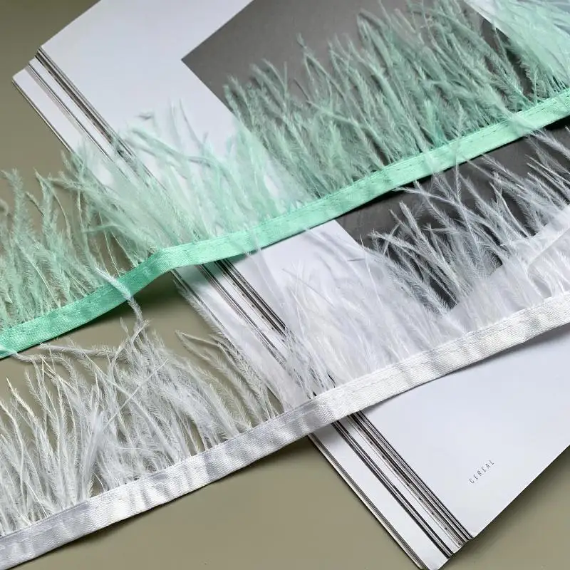 1 Stück DIY Boho Hochzeitskleider Nähzubehör Weißes Federband 100CM Schwarzes Natürliches Straußenfeder-Besatzband für Bastelarbeiten Party Heimdekoration – Detail 11