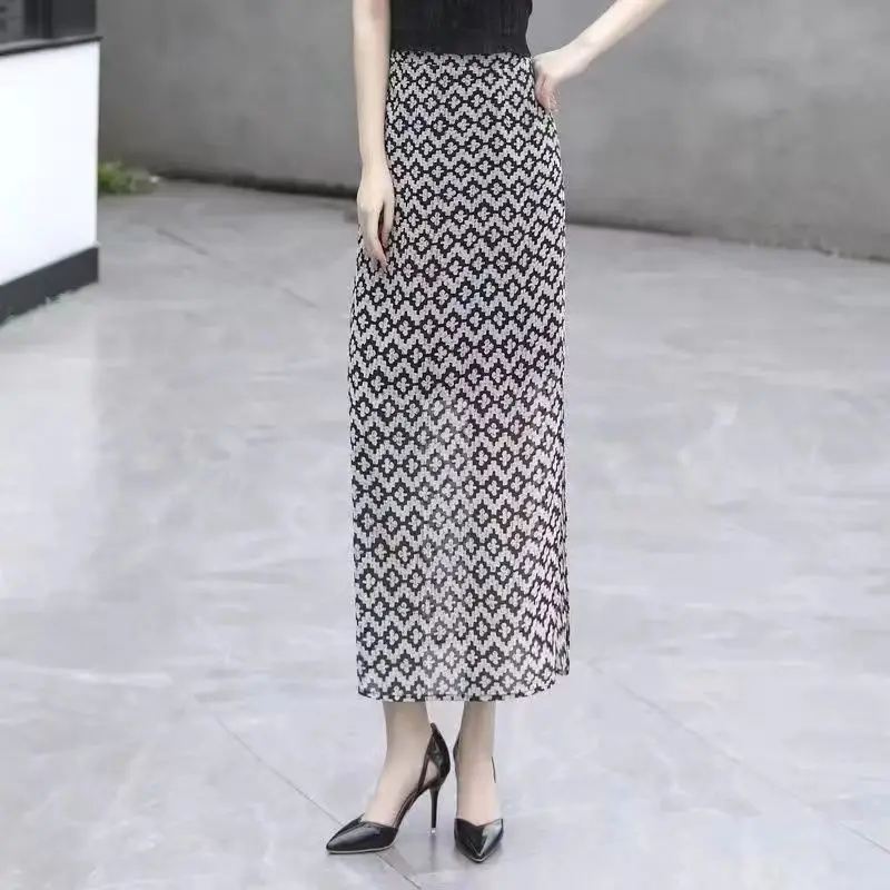 2024 Summer New Split Long Skirt Fragmented Flower Fashionable Straight Tube Slim Fit Show High Appearance Slim Wrap Hip Skirt