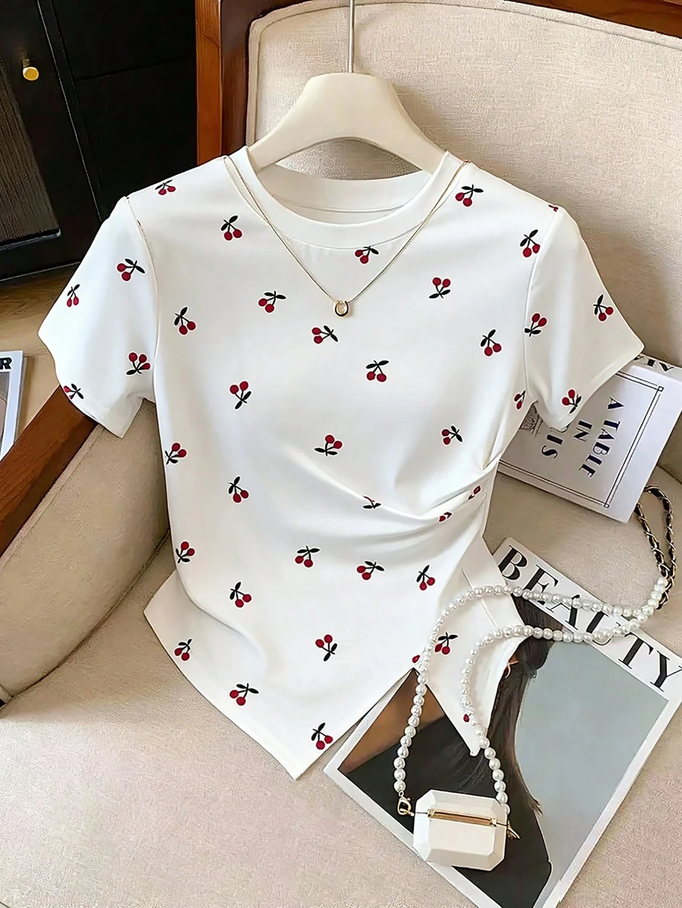 Camiseta informal de manga corta con estampado de cerezas para mujer, primavera-verano, con dobladillo asimétrico, top base