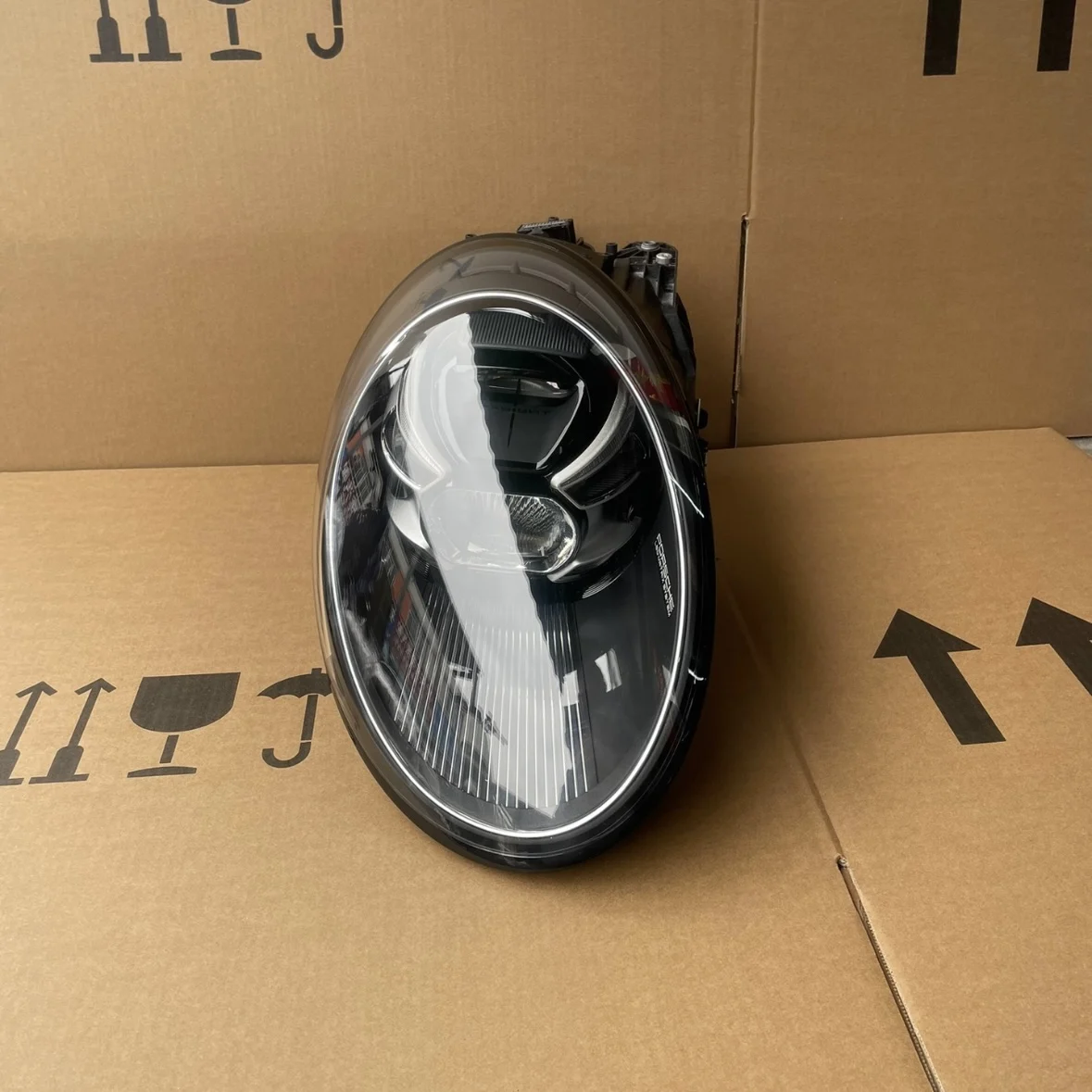 

Fit for Porsche 911 Headlight 2019-2024 Porsche 992 Headlight Matrix LED Headlamp Silver Gray High Configuration For Replacement