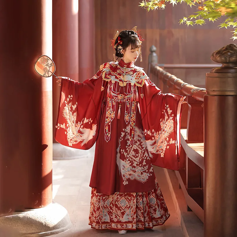 

Ming Dynasty Style Hanfu Stand Collar Slanted Front Shirt Heavy Embroidery Cloud Shoulder Horse Face Skirt