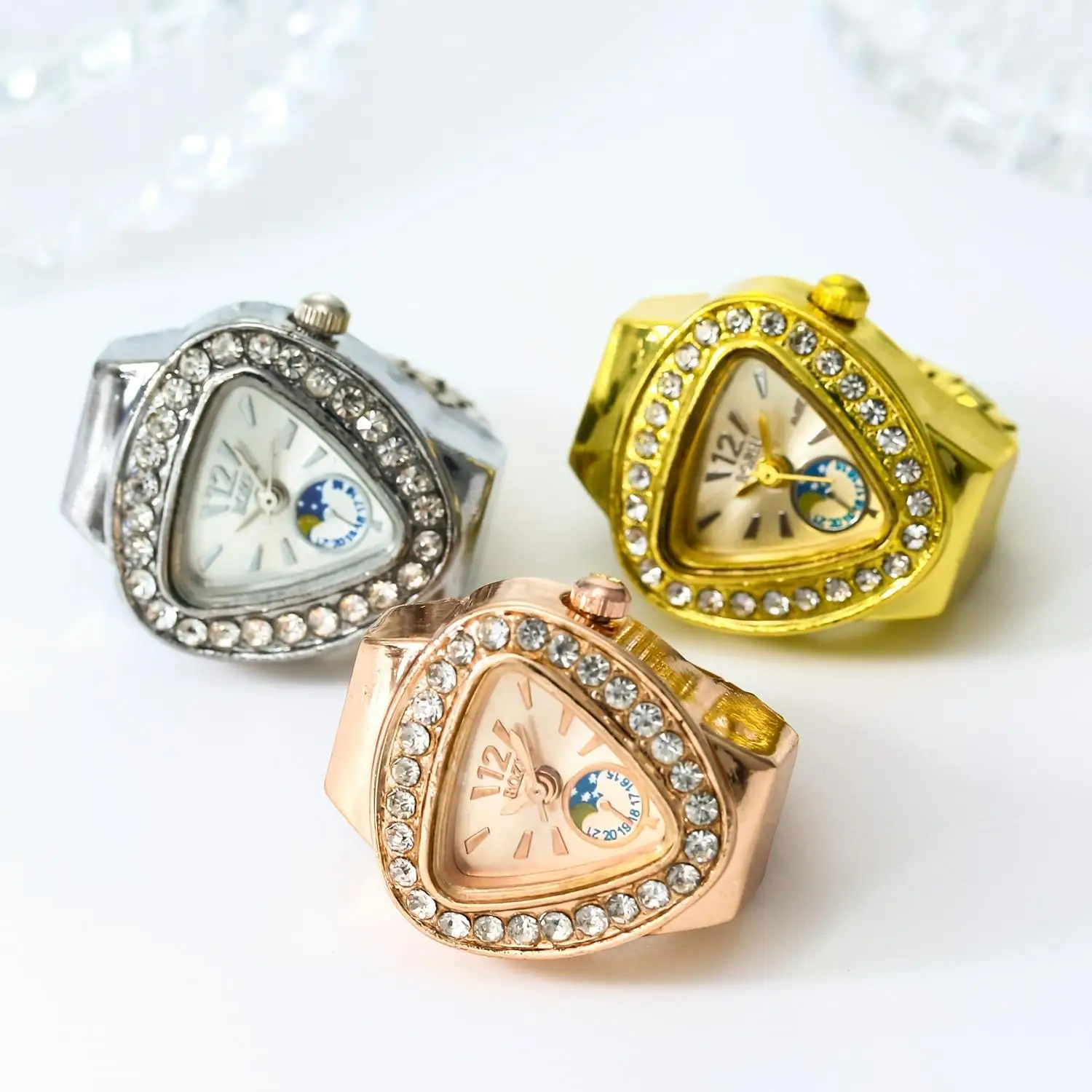 1 قطعة ساعة حلقة مثلث جديد ريترو ساعة الجيب موضة الاتجاه البسيطة فنجر ساعة حلقة ساعة حقيقية يمكن رؤية الوقت