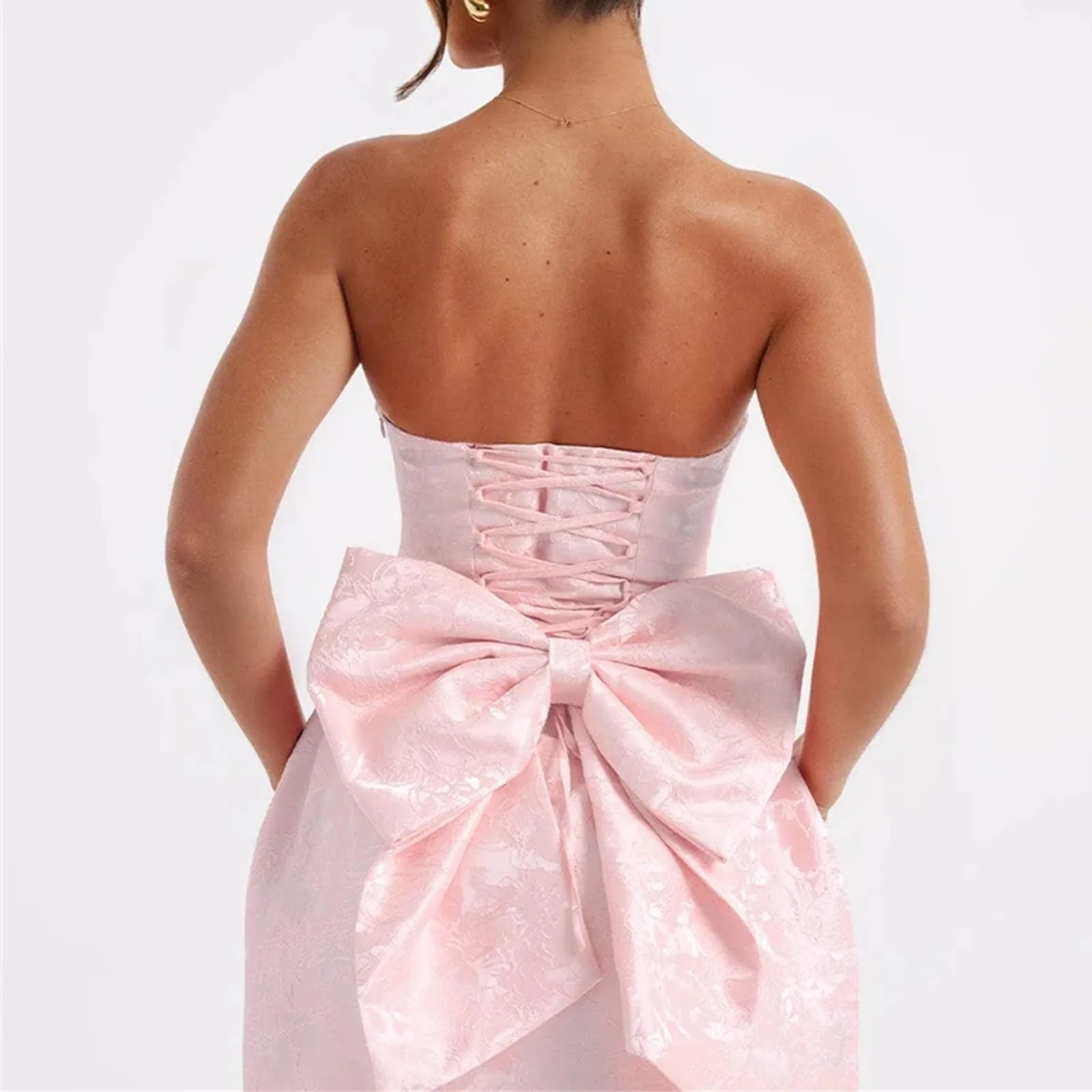 فستان صغير مزين بعقدة فراشية كبيرة للنساء ، فستان بدون أكمام للسيدات ، فستان بدون ظهر أحادي اللون ، رائع وجميل ، مثير ورائع