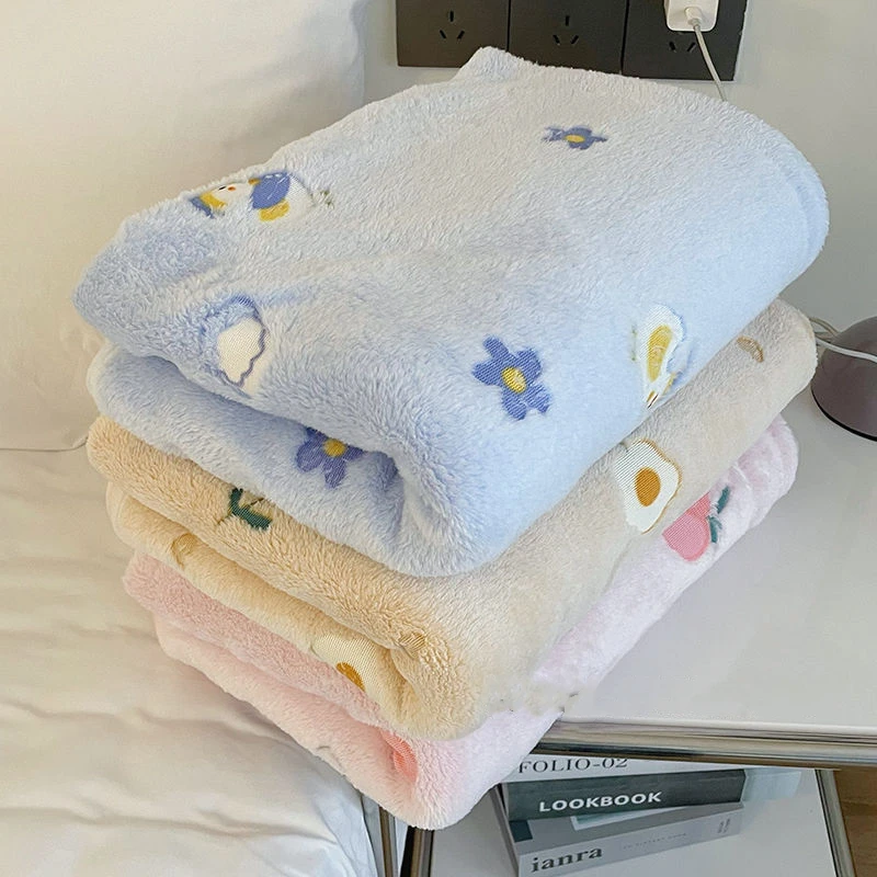 Blanket Quilt Office Nap Blanket Air Conditioning Quilt Coral Fleece Small Blanket Student Dormitory Baby Blanket