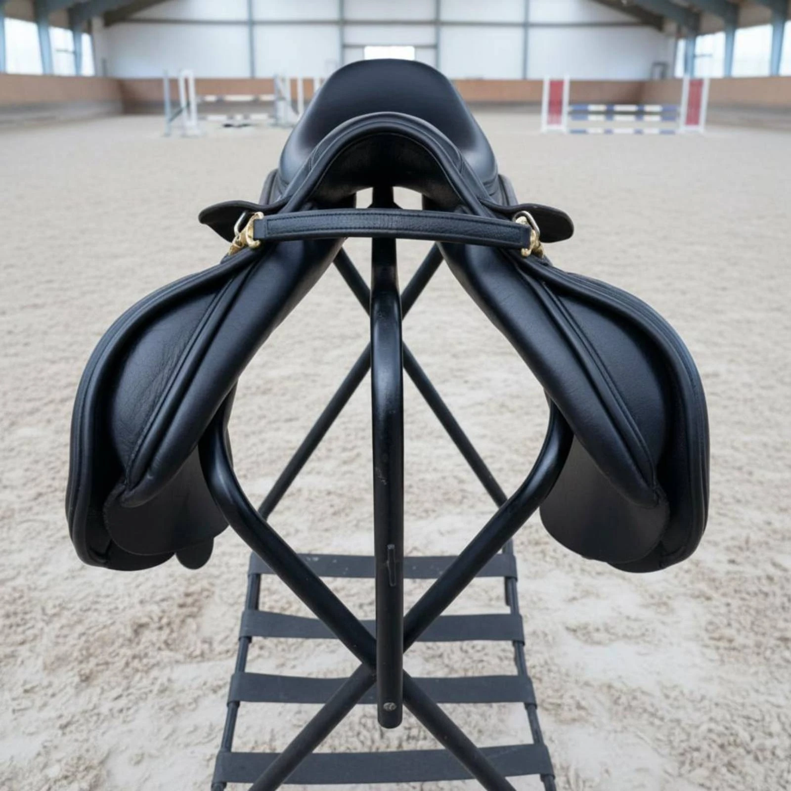 Jumping Saddle with Handle Comfortable Seat Dressage Saddle Safety Strap Equestrian Gear Leather Look Long-Lasting for Beginners