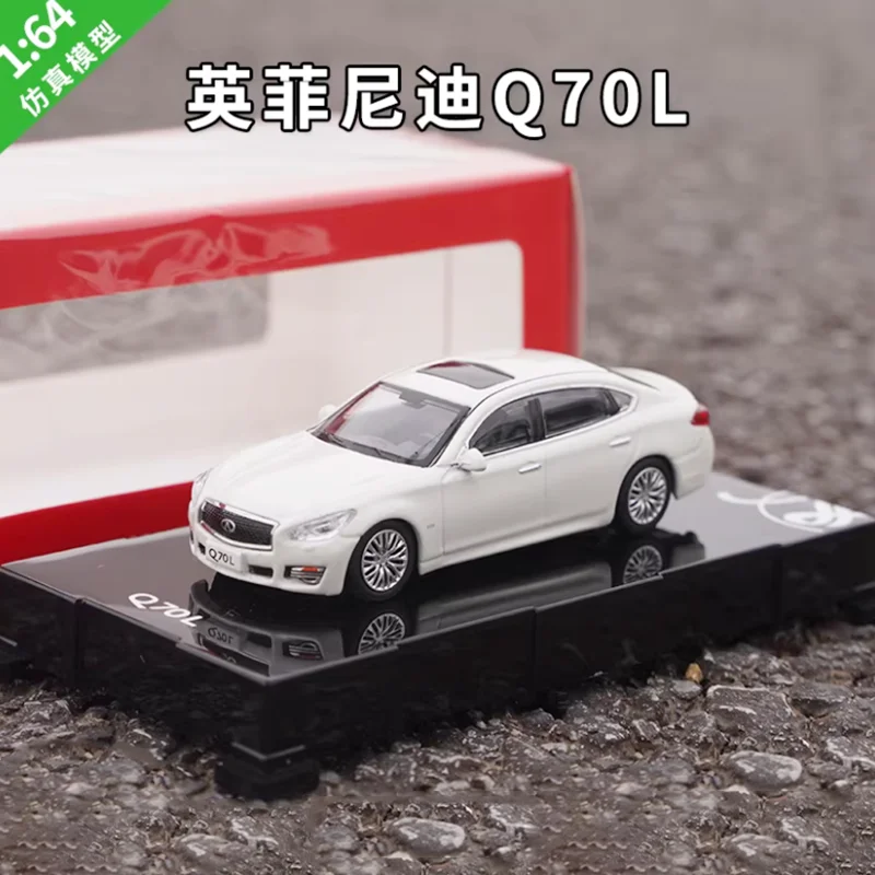 

Diecast 1:64 Scale Infiniti Q70L Alloy Simulation Car Model Collection Souvenir Gift Static Display Oranment
