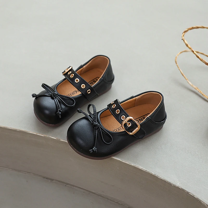 

Children Leather Shoes 2025 New Girls Retro Style Flat Shoes School Trend Versatile Kids Princess Causal Shoes Fashion Hook Loop