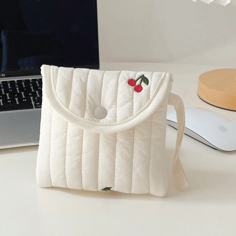 Cute Sanitary Napkins Menstruation Towel Storage Bag Portable Mini Student Tampon Monthly Bag Storage Bag