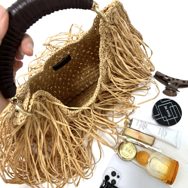 

Ethnic Bohemian Tassel Handmade Woven Straw Bag Shoulder Handbag Vintage Vacation Crochet Bucket Bag Artisan Boho Beach Tote