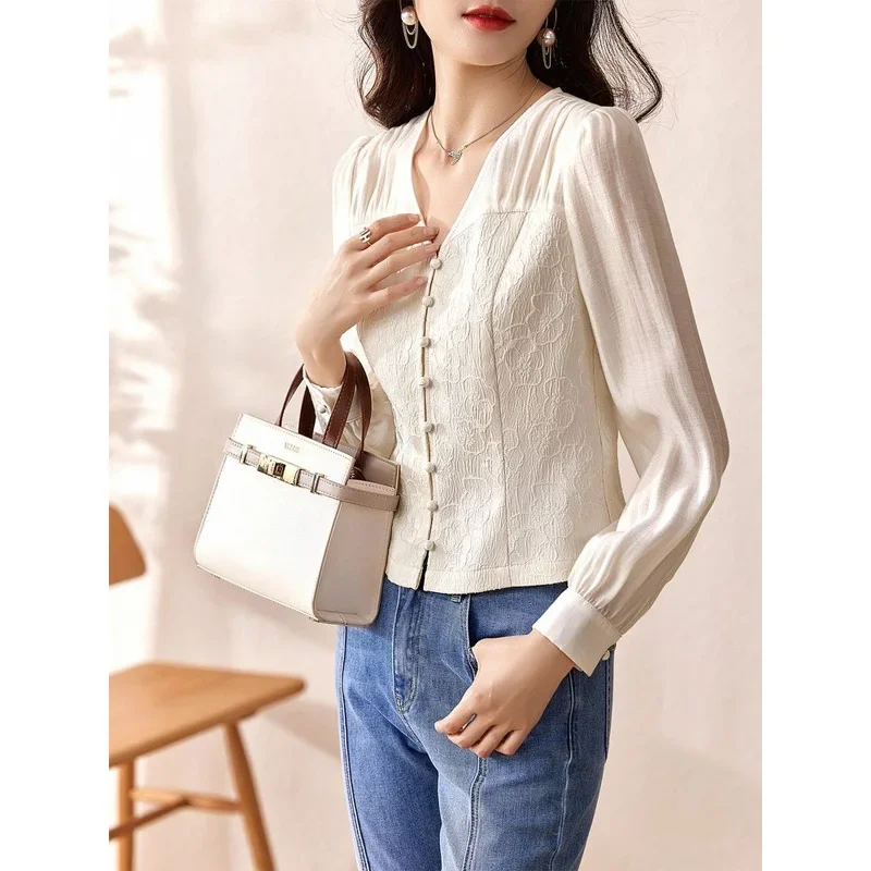 

New Spring and Summer Fashion Retro Exquisite Temperament Commuting Minimalist V-neck Jacquard Patchwork Long Sleeved Shirt E626