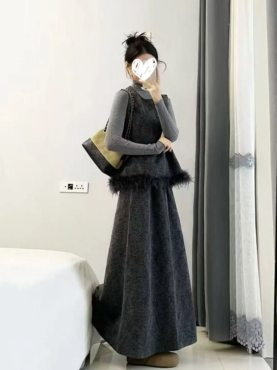 

Корейский стиль: серый жилет с рваным краем, женский зимний новый модный комплект из трех предметов (рубашка, юбка-полусолнце), теплый.