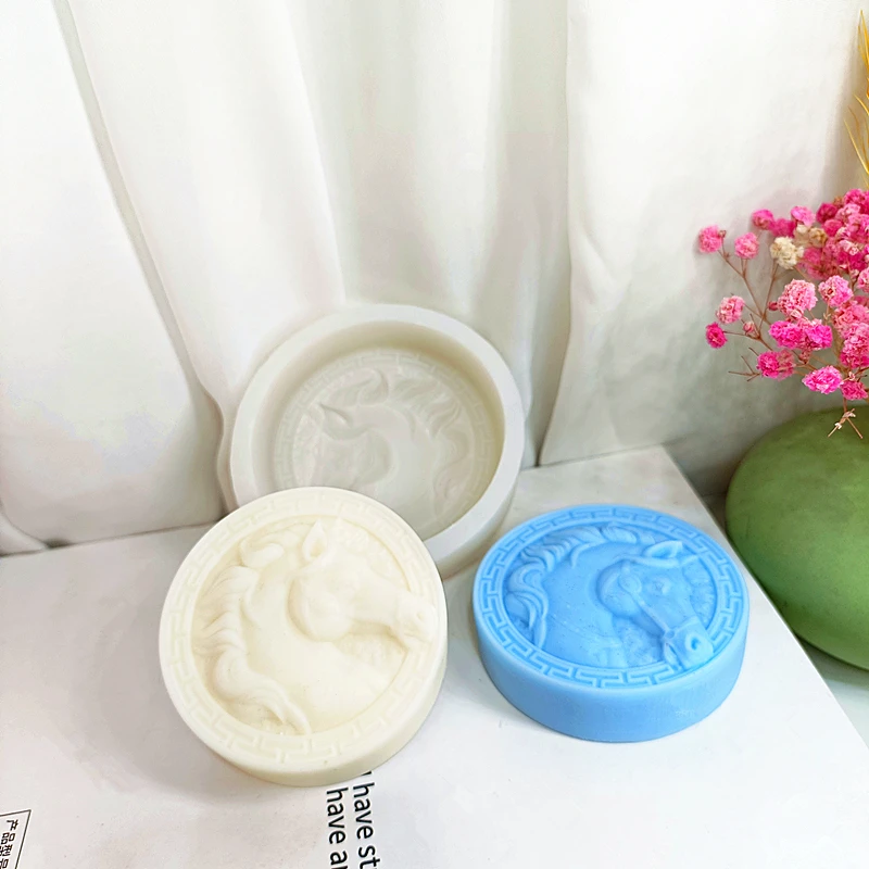 Vivid Horse Head Soap Mold 3D DIY Silicone Mould to Family Members Friends Table Decoration Birthday Gift Festival Presents