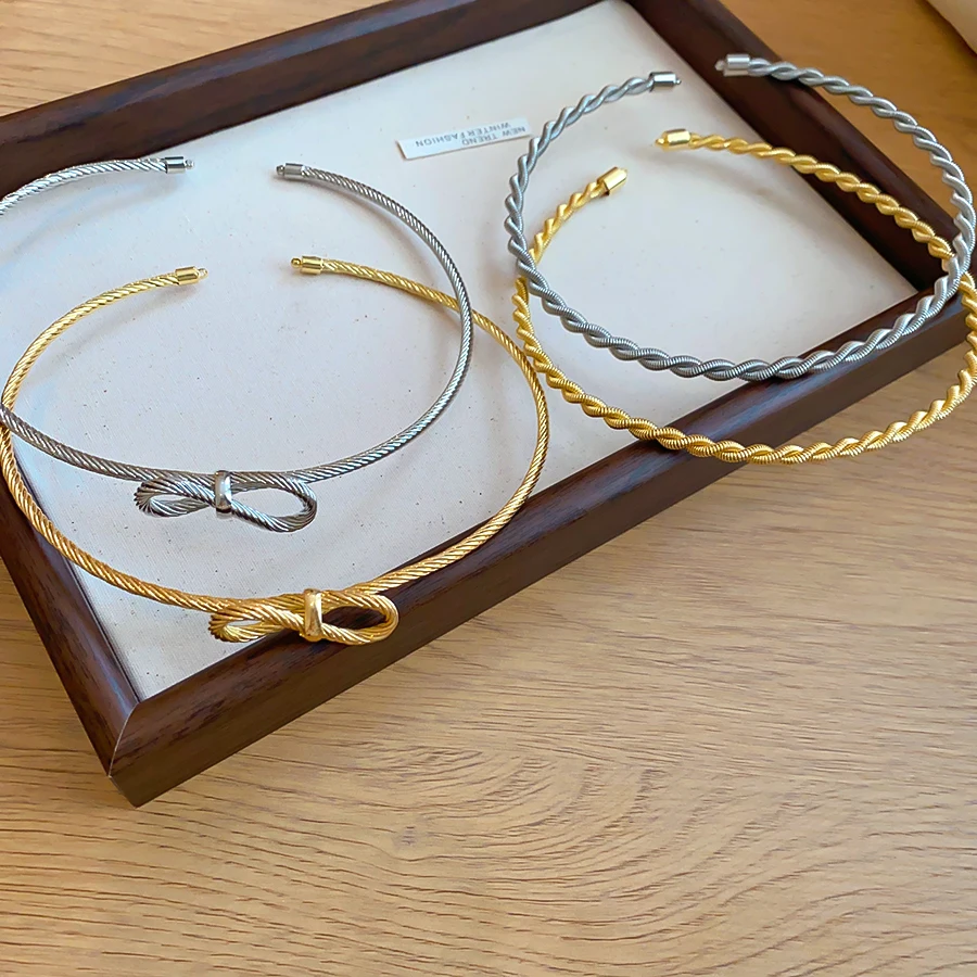 Twisted Wire Bow Knot Choker Necklaces for Women Options Minimalist and Elegant Style Jewelry Daily Wear and Special Occasions
