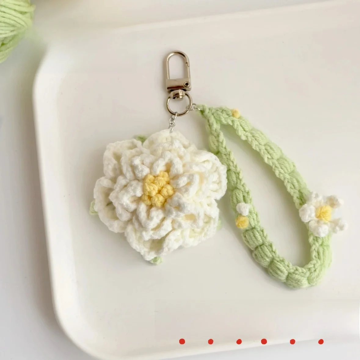 kit-diy-de-orquidea-borboleta-feita-a-mao-com-material-de-flor-de-crisantemo-chaveiro-de-croche-presente-artesanal-de-fio-d