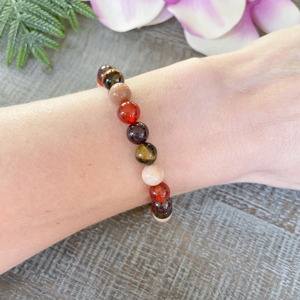 MG1488 Leo Zodiac Gemstone Bracelet Tigers Eye Sunstone Garnet Carnelian Healing Crystals Jewelry August Birthstone Leo Gifts