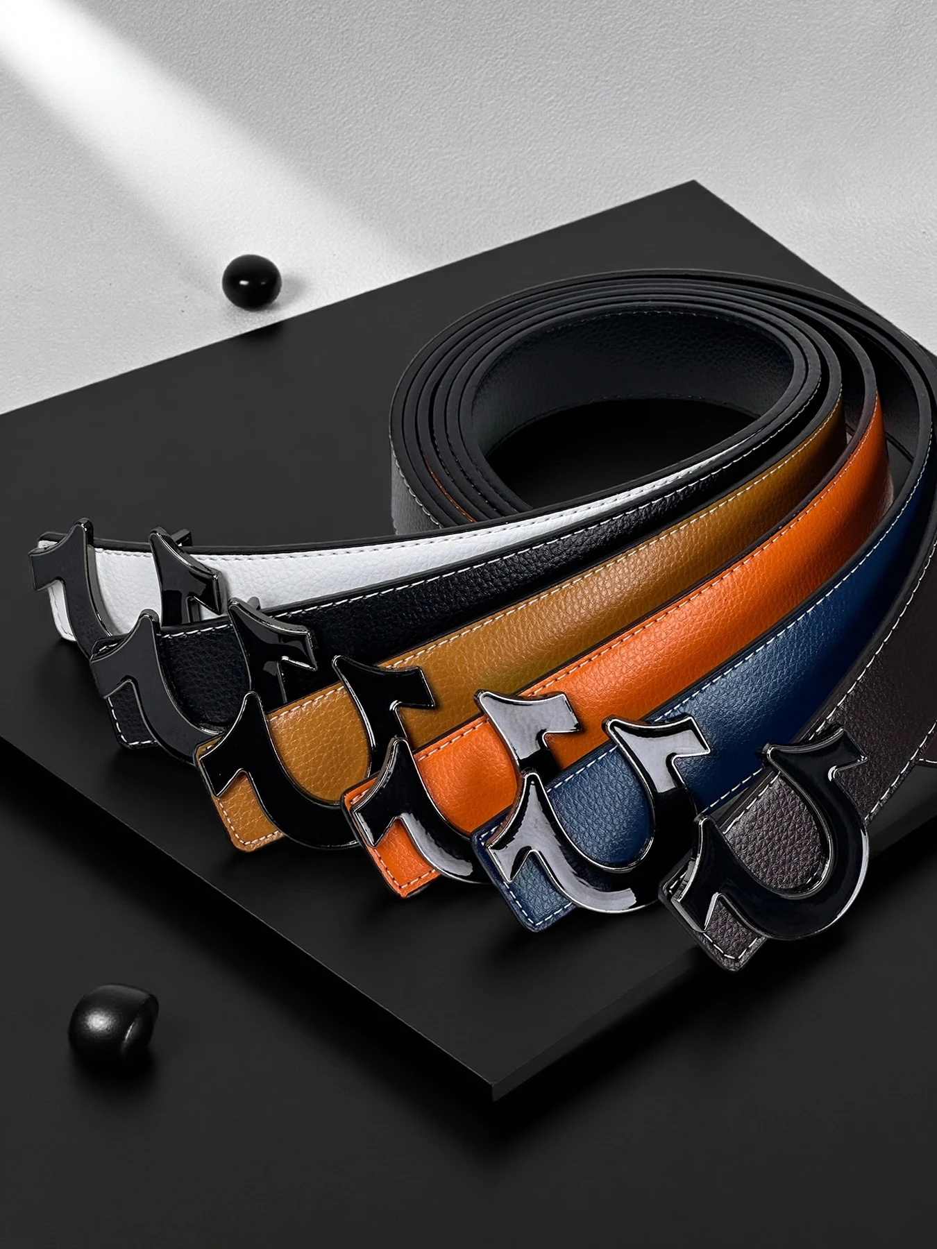 

Новый мужской повседневный ремень 2026 года: высококачественный дизайнерский ремень из натуральной кожи (второй слой коровьей кожи) с гладкой металлической пряжкой, модный