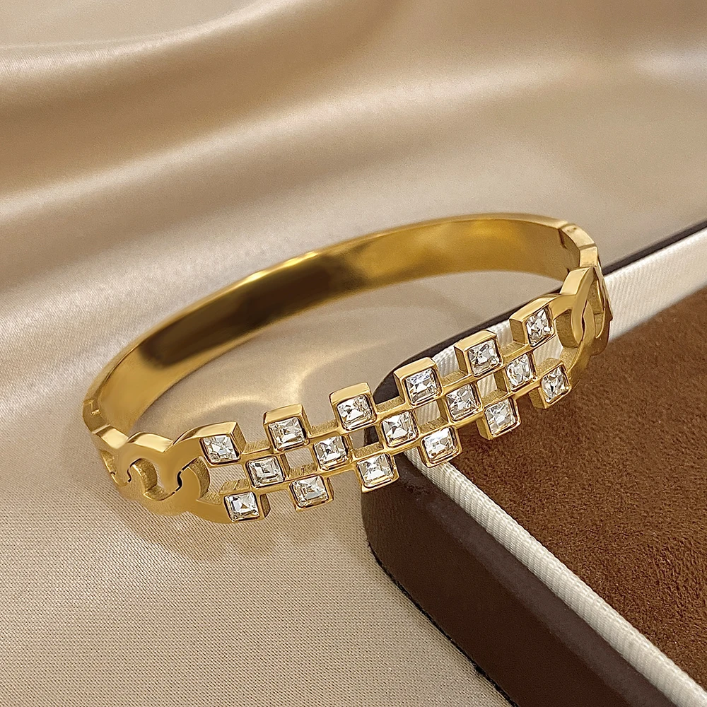 

DODOHAO Luxury Shiny Square Rhinestones Stainless Steel Bracelet for Women Irregular Hollow Out Round Spring Bangle Waterproof