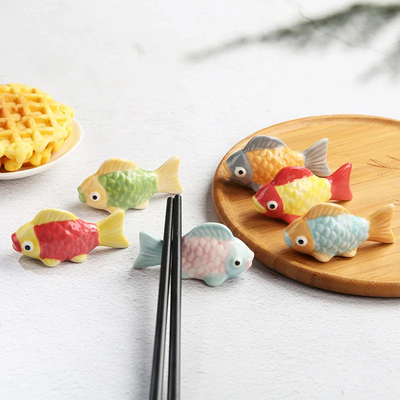 Creative Small Crucian Carp Fish Chopstick Holder Japanese Style Chopstick Shelf Spoon Rack Kitchen Tableware Accessories New