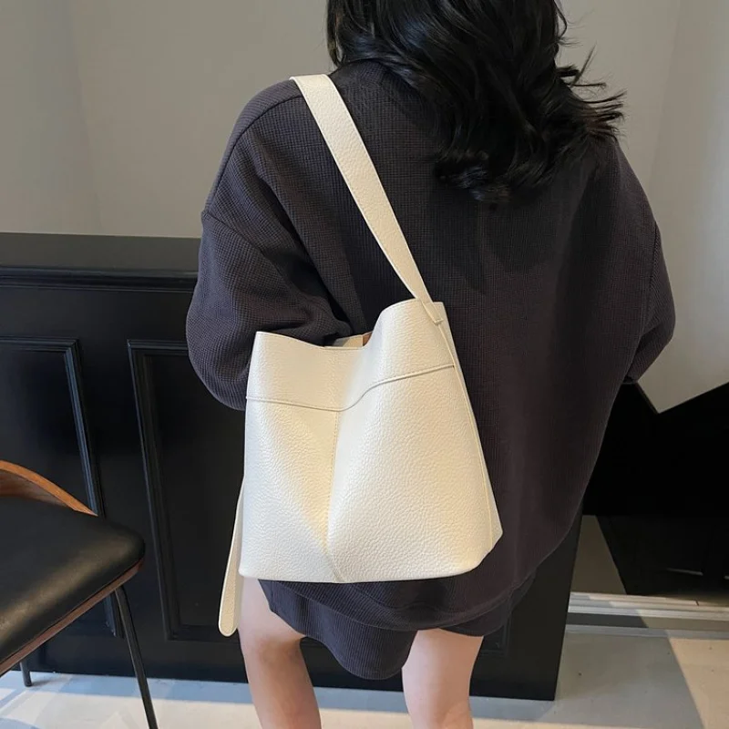 

Famous Designer Women Shoulder Bag In Durable Leather, Ladies Crossbody Handbag Elegant Classic