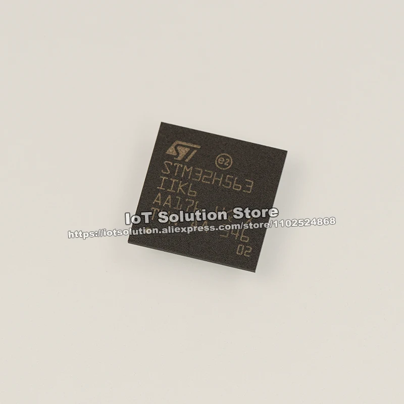 Core Arm Cortex-M33 Core UFBGA 176 + 25 10x10x0.6P 0.65mm